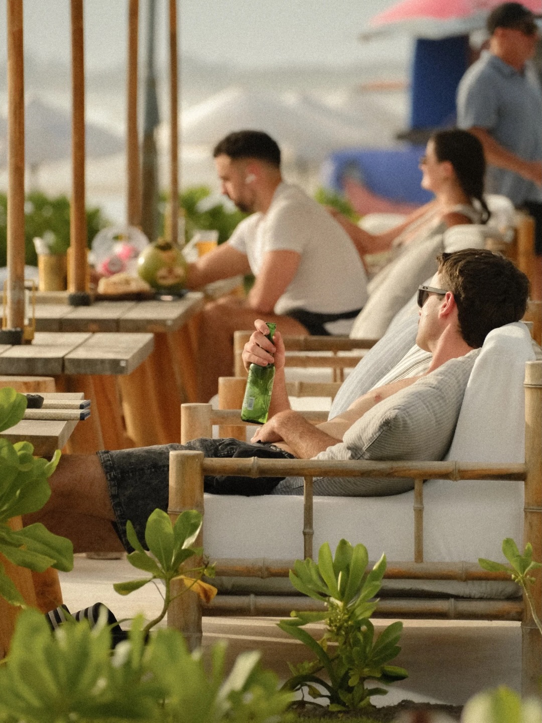 Cold beer in hand.
Front row to the ocean.
No rush.

Open daily from 10AM till late.
Free entry.
